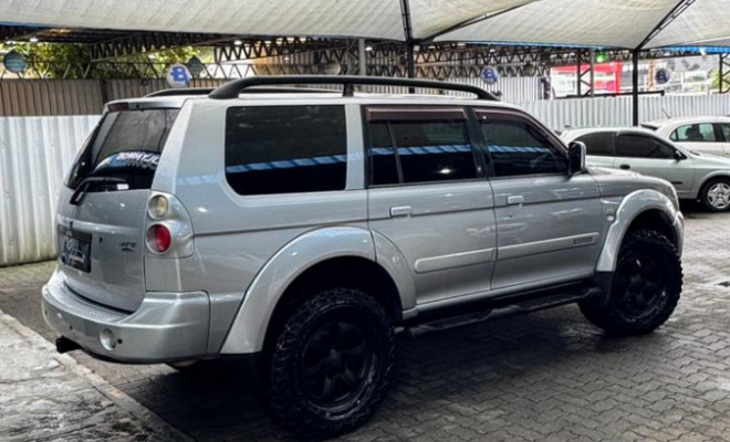 Mitsubishi Pajero Sport HPE 2.5 4x4 Diesel Aut. 2007 Diesel-2