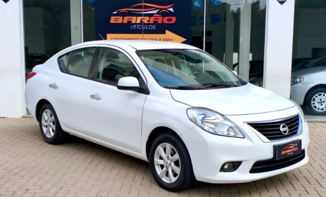 Nissan VERSA SL 1.6 16V Flex Fuel 4p Mec. 2014 Flex-1