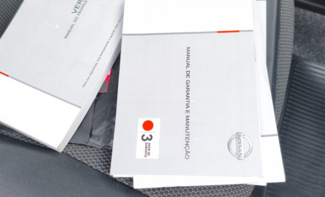 Nissan VERSA SL 1.6 16V Flex Fuel 4p Mec. 2014 Flex-6