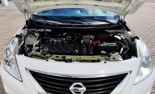 Nissan VERSA SL 1.6 16V Flex Fuel 4p Mec. 2014 Flex-7