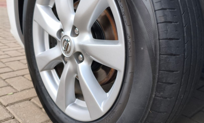 Nissan VERSA SL 1.6 16V Flex Fuel 4p Mec. 2014 Flex-3