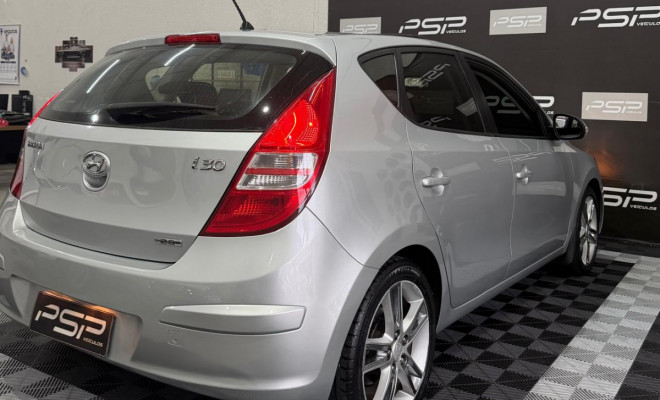 Hyundai i30 2.0 16V 145cv 5p Aut. 2010 Gasolina-4