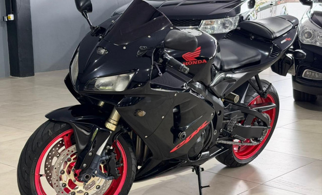 HONDA CBR 600 RR 2006 Gasolina-8