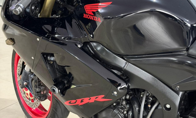 HONDA CBR 600 RR 2006 Gasolina-6