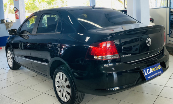 VW - VolksWagen VOYAGE COMF/Highli. 1.6 T.Flex 8V 4p 2013 Flex-1