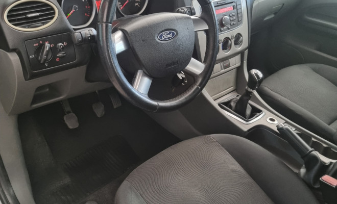 Ford Focus 1.6 S/SE/SE Plus Flex 8V/16V  5p 2012 Flex-8