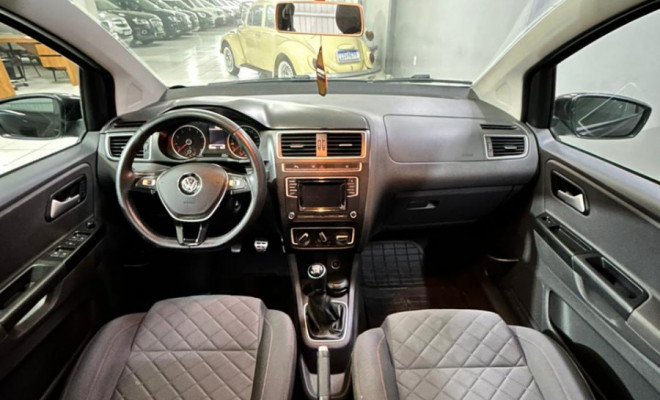 VW - VolksWagen Fox Highline1.6 Flex 16V 5p 2016 Flex-2