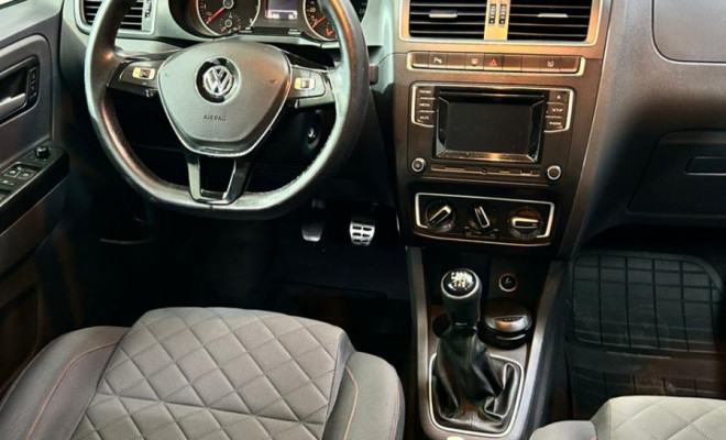 VW - VolksWagen Fox Highline1.6 Flex 16V 5p 2016 Flex-4