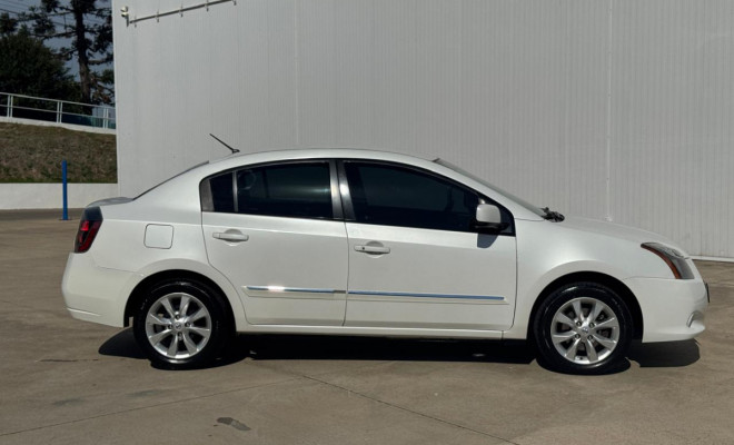 Sentra S 2.0 Aut. 2013 -- conforto, elegância e acabamento de respeito-17