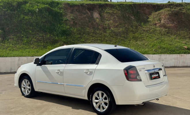 Sentra S 2.0 Aut. 2013 -- conforto, elegância e acabamento de respeito-15