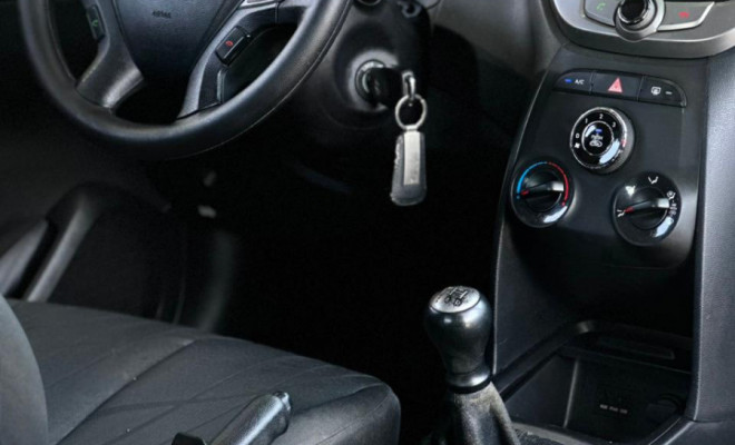 Hyundai HB20 Comf./C.Plus/C.Style 1.0 Flex 12V 2015 Flex-8