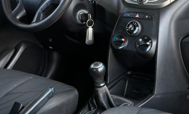 Hyundai HB20 Comf./C.Plus/C.Style 1.0 Flex 12V 2015 Flex-6