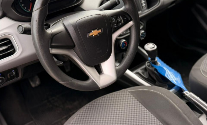 GM - Chevrolet ONIX HATCH LT 1.4 8V FlexPower 5p Mec. 2017 Flex-8