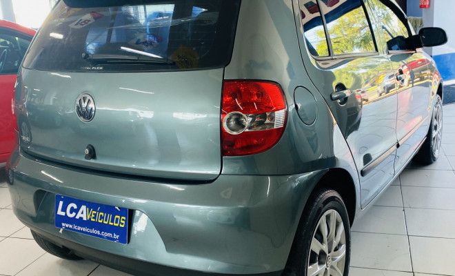 VW - VolksWagen Fox City 1.0 Mi/ 1.0Mi Total Flex 8V 5p 2009 Flex-4
