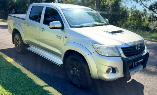 Toyota Hilux CD D4-D 4x4 3.0 TDI Dies. Mec. 2013 Flex
