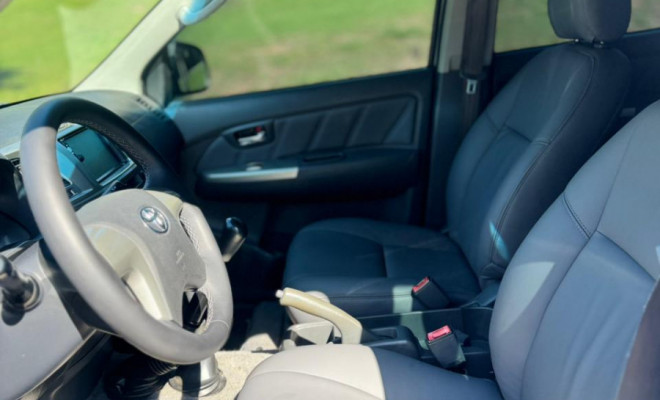 Toyota Hilux CD D4-D 4x4 3.0 TDI Dies. Mec. 2013 Flex-2