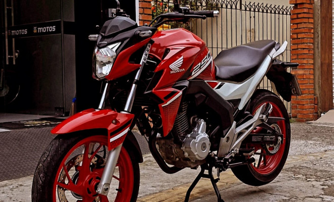 HONDA CB 250cc TWISTER ABS ano 2022 Flex