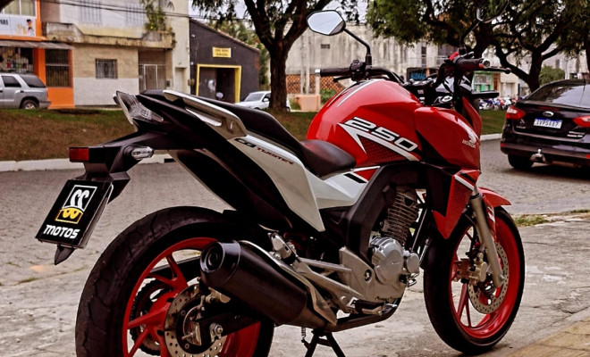 HONDA CB 250cc TWISTER ABS ano 2022 Flex-2