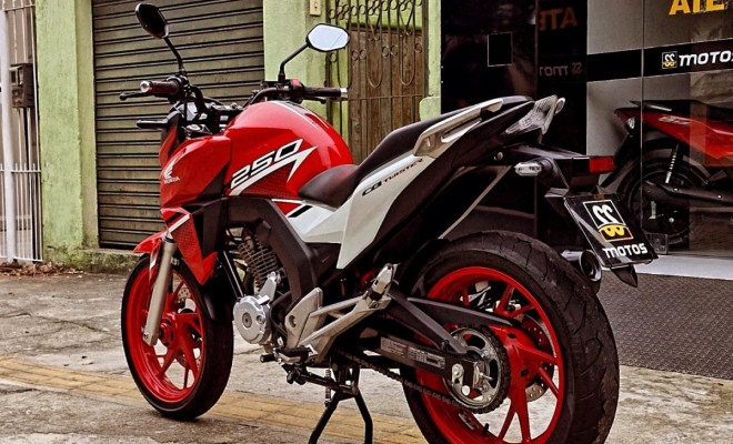 HONDA CB 250cc TWISTER ABS ano 2022 Flex-1