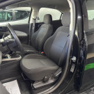 GM - Chevrolet ONIX HATCH LT 1.4 8V FlexPower 5p Mec. 2017 Flex-6