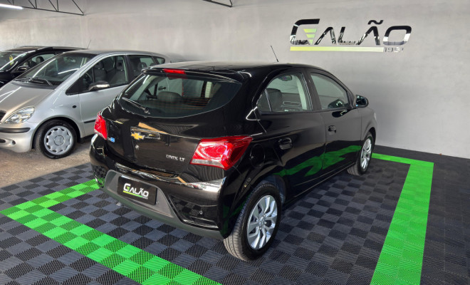 GM - Chevrolet ONIX HATCH LT 1.4 8V FlexPower 5p Mec. 2017 Flex-2