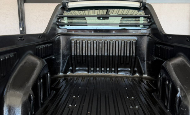 VW - VolksWagen Saveiro Robust 1.6 Total Flex 16V  2024 Flex-12