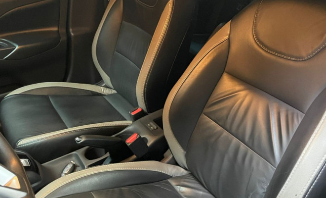 Nissan VERSA Advance 1.6 Aut. 2021 Flex  Conforte e segurança-6