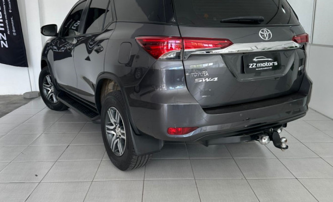 Toyota Hilux SW4 SR 4x2 2.7 Flex 16V Aut. 2017-5