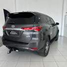 Toyota Hilux SW4 SR 4x2 2.7 Flex 16V Aut. 2017-4