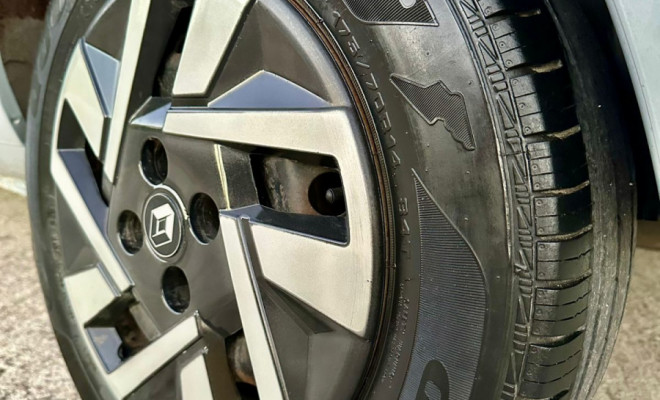 Clio Sedan 1.6 Privilège - 2005-5