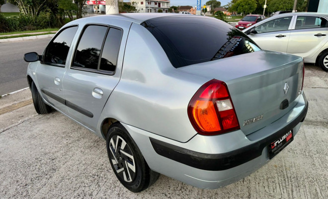 Clio Sedan 1.6 Privilège - 2005-3
