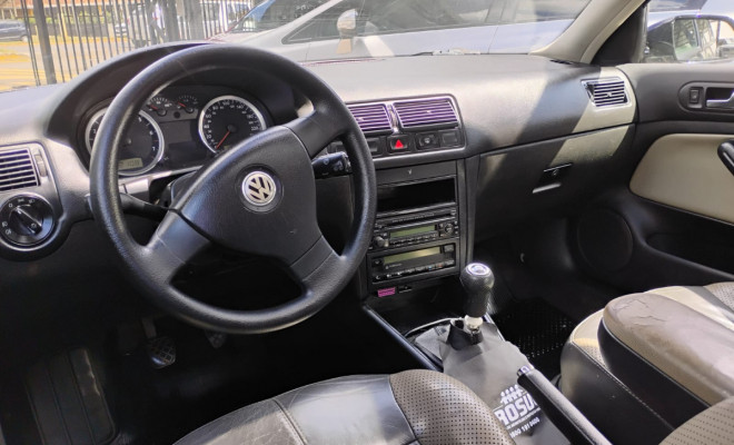 VW - VolksWagen Golf Sportline 1.6 Mi Total Flex 8V 4p 2008 Flex-2