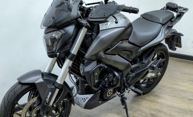 BAJAJ DOMINAR 400  2025 Gasolina-2