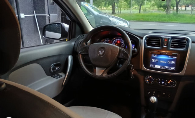 Renault LOGAN Expres./Exp. UP Hi-Flex 1.0 16V 4p 2013 Flex-6