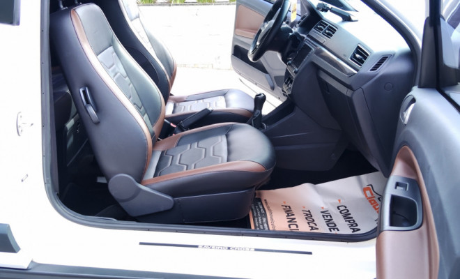 VW - VolksWagen Saveiro CROSS 1.6 T.Flex 16V CD 2022 Flex-7