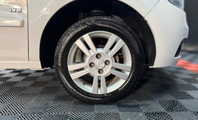 GM - Chevrolet AGILE LTZ 1.4 MPFI 8V FlexPower 5p 2011 Flex-14