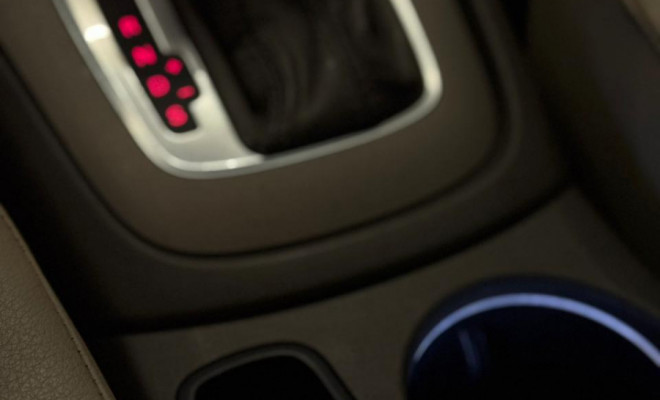 Audi Q3 2.0 TFSI Quat. 170/180cv S-tronic 5p 2015 Gasolina-8