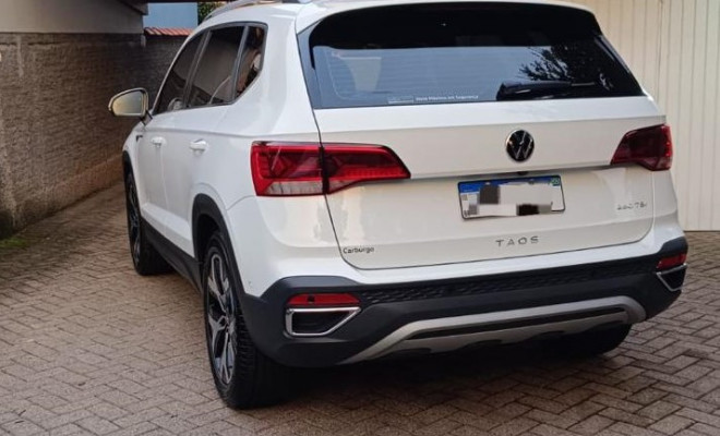 VW - TAOS Highline 1.4 250 TSI Aut. - 2025-4