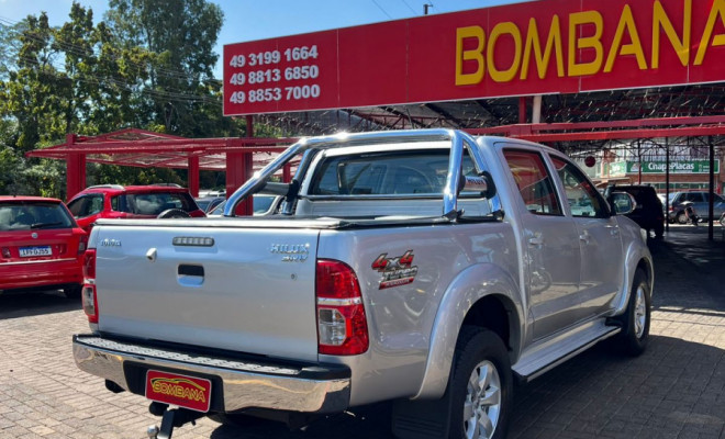 Toyota Hilux CD SRV D4-D 4x4 3.0 TDI Diesel Aut 2015 Diesel-6
