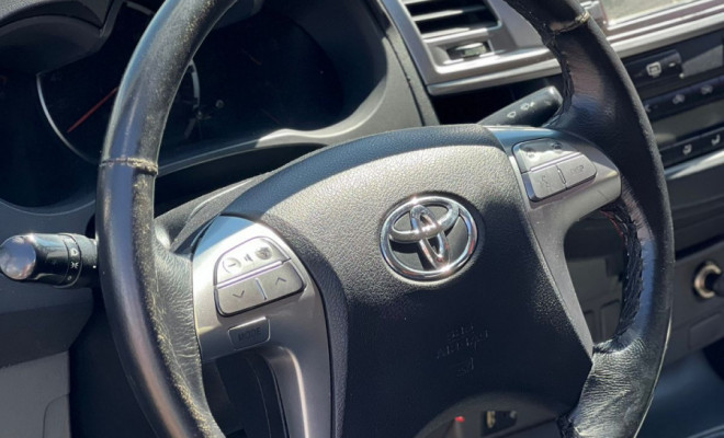 Toyota Hilux CD SRV D4-D 4x4 3.0 TDI Diesel Aut 2015 Diesel-8