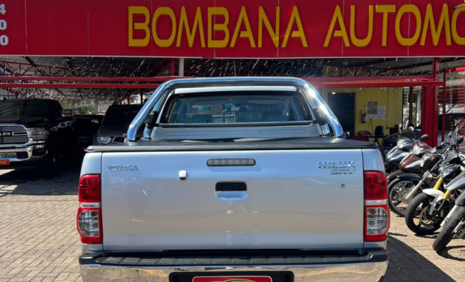 Toyota Hilux CD SRV D4-D 4x4 3.0 TDI Diesel Aut 2015 Diesel-10