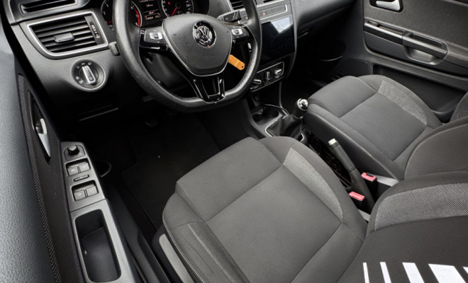 VW - VolksWagen Fox RUN 1.6 Flex 8V 5p 2017 Flex-6