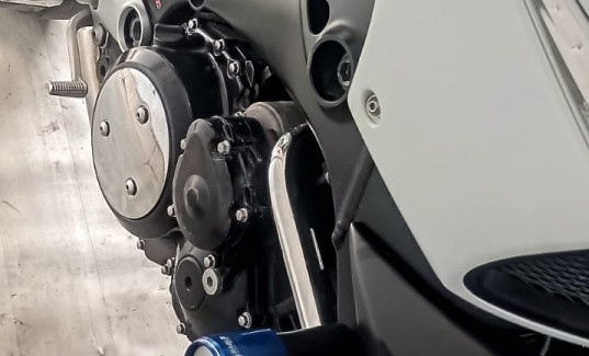 SUZUKI GSX 1300 B-KING 2012 Gasolina-8