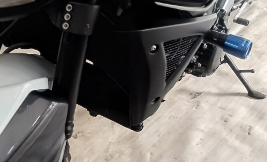 SUZUKI GSX 1300 B-KING 2012 Gasolina-5