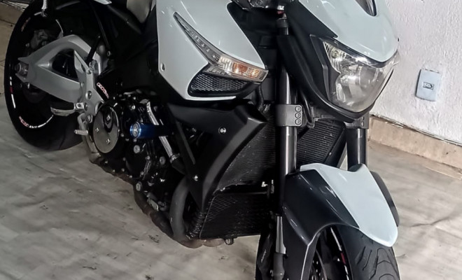 SUZUKI GSX 1300 B-KING 2012 Gasolina-1