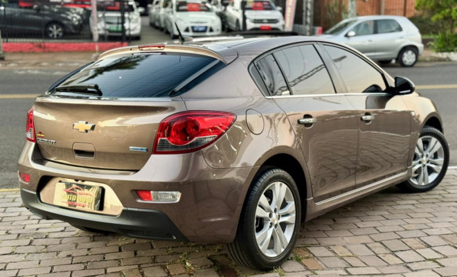 GM - Chevrolet CRUZE HB Sport LTZ 1.8 16V FlexP. 5p Aut 2015 Flex-4