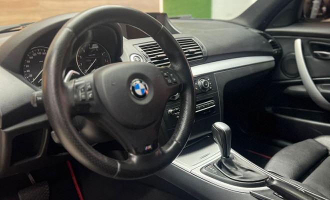 BMW 130iA 3.0 24V 265cv 5p 2011 Gasolina-6