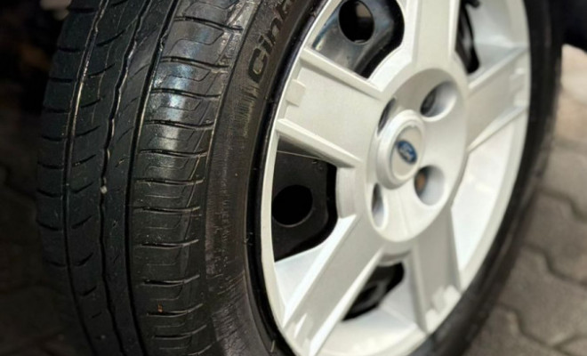 Ford Fiesta Sed. 1.6 8V Flex 4p 2010 Flex-10