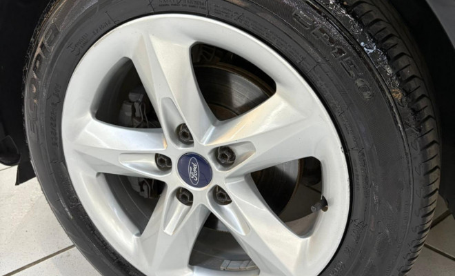 Ford Focus 2.0 16V/SE/SE Plus Flex 5p Aut. 2013 Flex-1