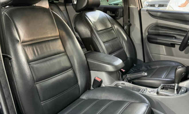 Ford Focus 2.0 16V/SE/SE Plus Flex 5p Aut. 2013 Flex-5